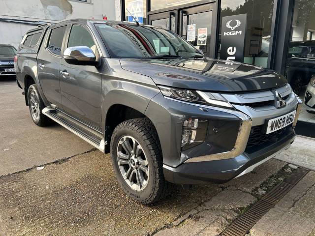 Mitsubishi L200 2.3 Double Cab DI-D 150 Barbarian X 4WD Auto Pick Up Diesel GREY