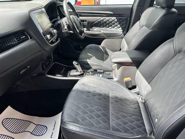 2021 Mitsubishi Outlander 2.4 PHEV Exceed 5dr Auto